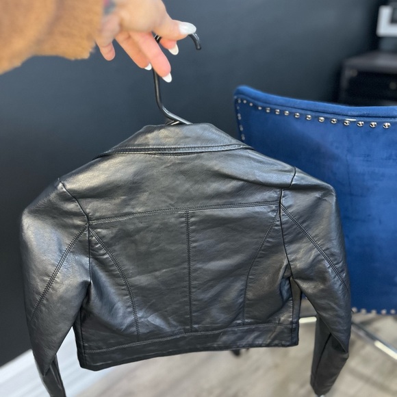 Little Girls black leather jacket size small - Picture 4 of 5